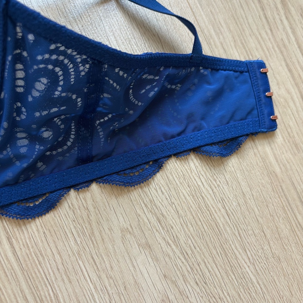 2 Aerie Push Up Bras - Picture 6 of 16
